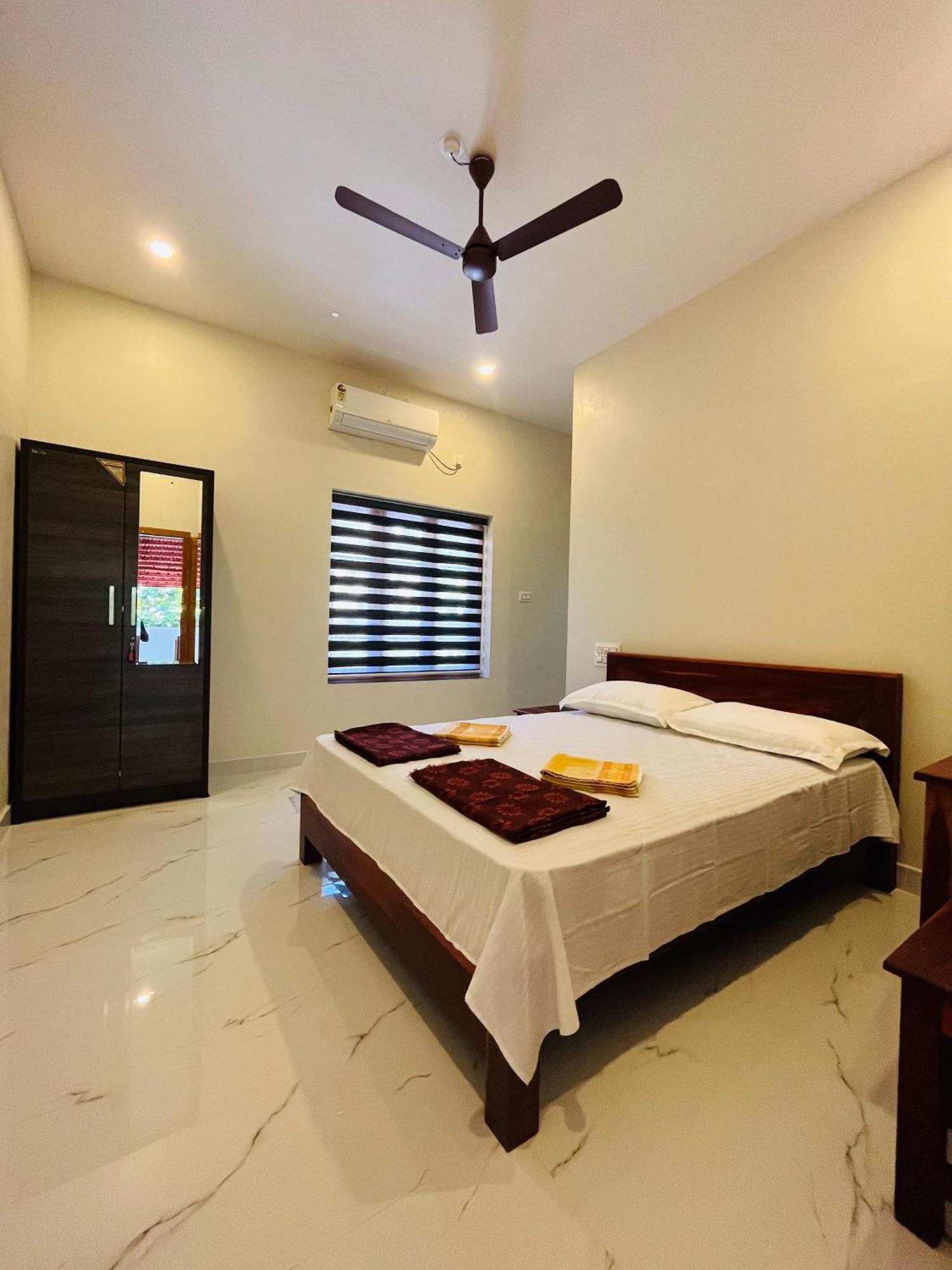 Munroe Meadows Apartment Mundrothuruth Ngoại thất bức ảnh